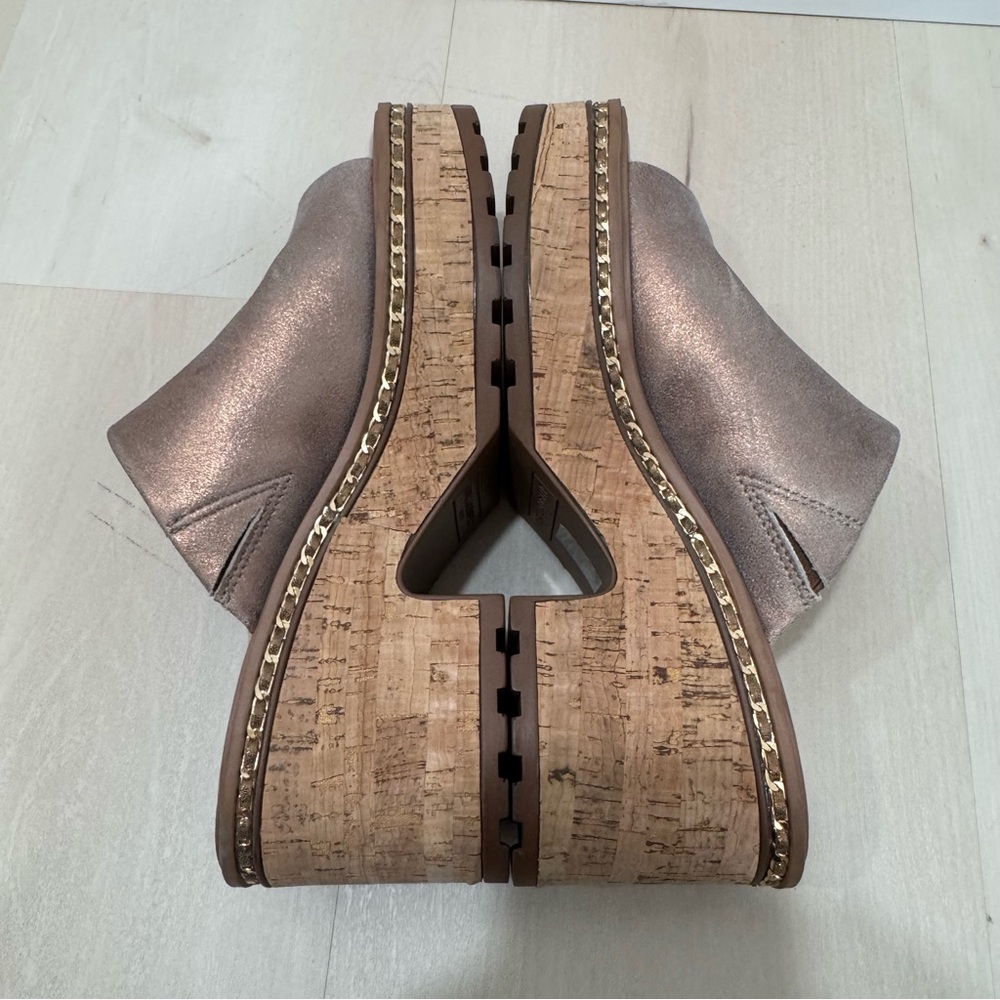 Karl Lagerfeld Paris Clarina Platform Sandal Latte Women's 10 Metallic Brown - Picture 10 of 16